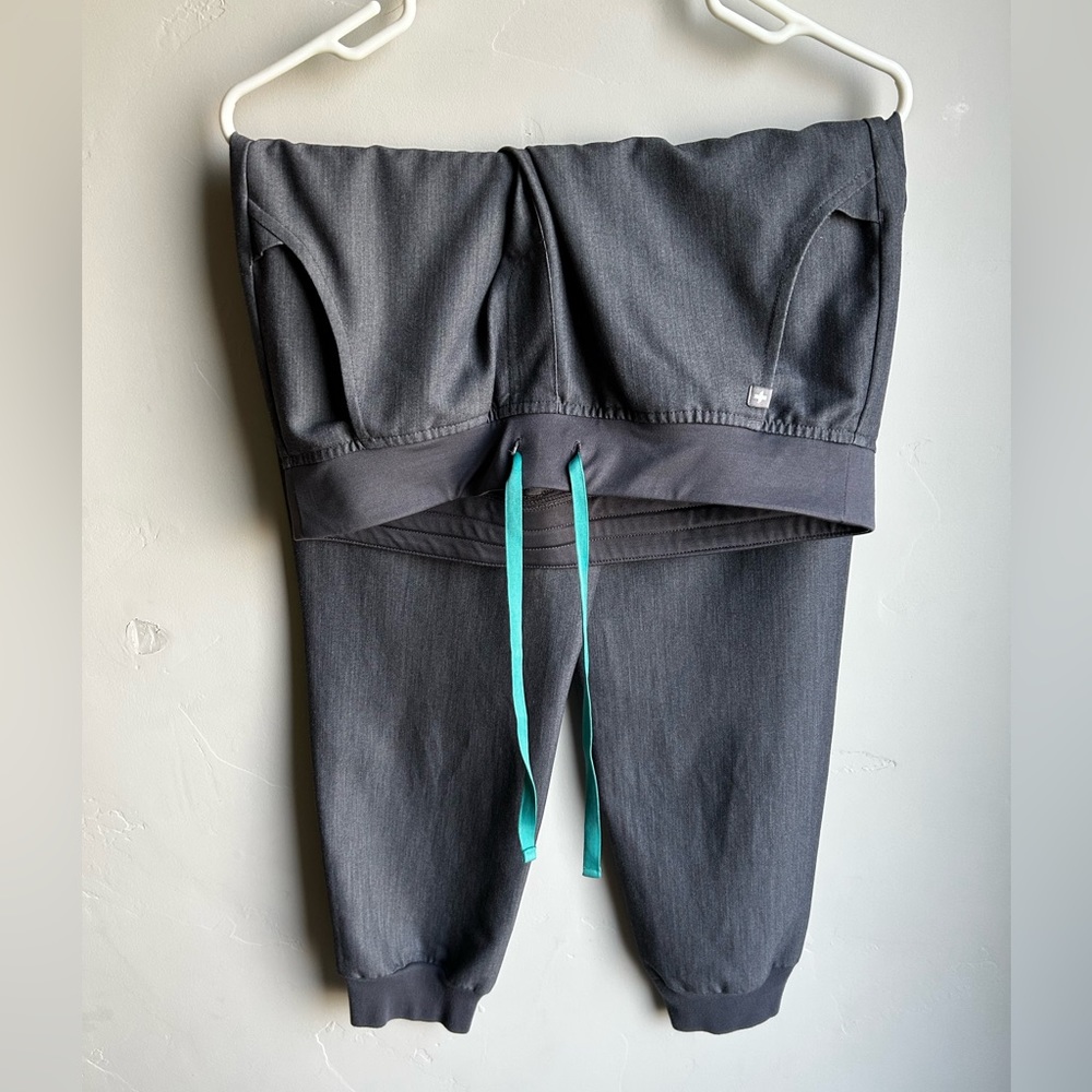 FIGS Zamora Jogger Scrub Pants